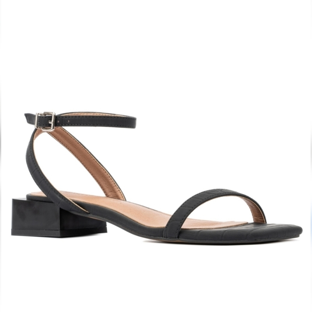 Gabrielle Union April Faux Leather Croc Embossed Ankle Sandals Size 10